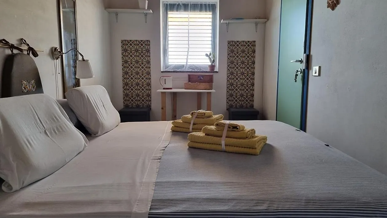 Casa Caracoles Hotell Santa Maria Del Focallo 0*,  Italien